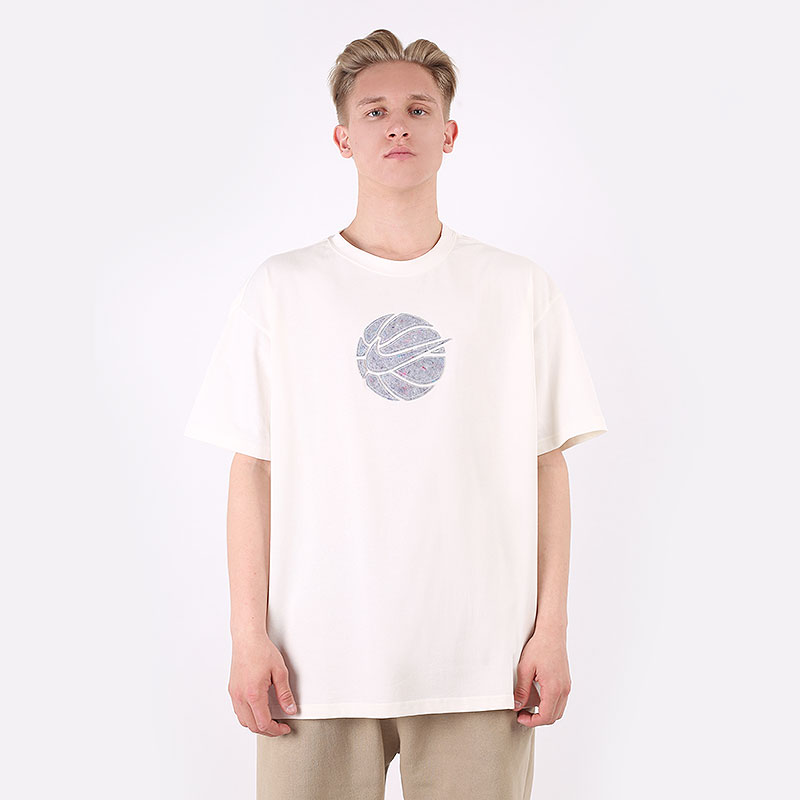 мужская бежевая футболка Nike Basketball T-Shirt DD0828-901 - цена, описание, фото 3